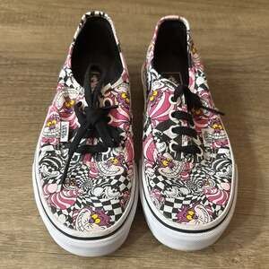 RARE Vans x Disney Alice in Wonderland Cheshire Cat Authentic Sneakers 6.5 Women